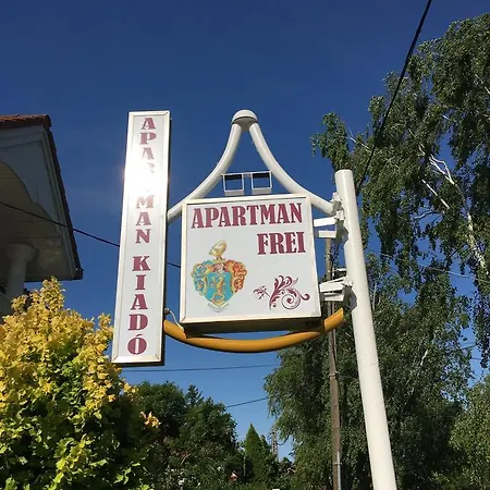 Komaromy Apartman * Gyenesdiás