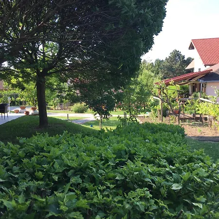 Komaromy Apartman Gyenesdiás