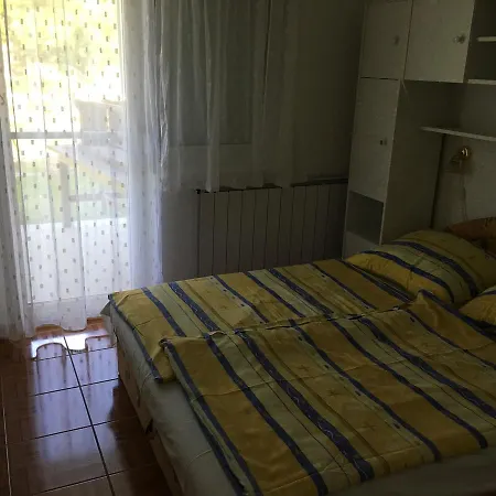 Komaromy Apartman Gyenesdiás