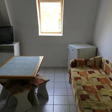 Apartment Komaromy Apartman Gyenesdiás