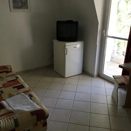 Komaromy Apartman Apartment Gyenesdiás
