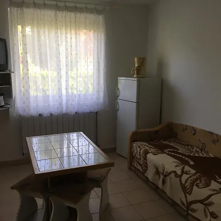 Apartment Komaromy Apartman